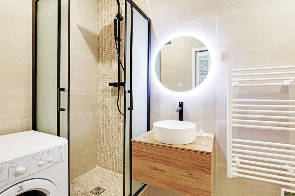 Charming Appartements For 4 People - Le Marais Paris Bagian luar foto