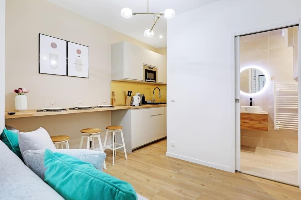 Charming Appartements For 4 People - Le Marais Paris Bagian luar foto